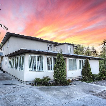 Villa Maria Country Inn Acheson Экстерьер фото
