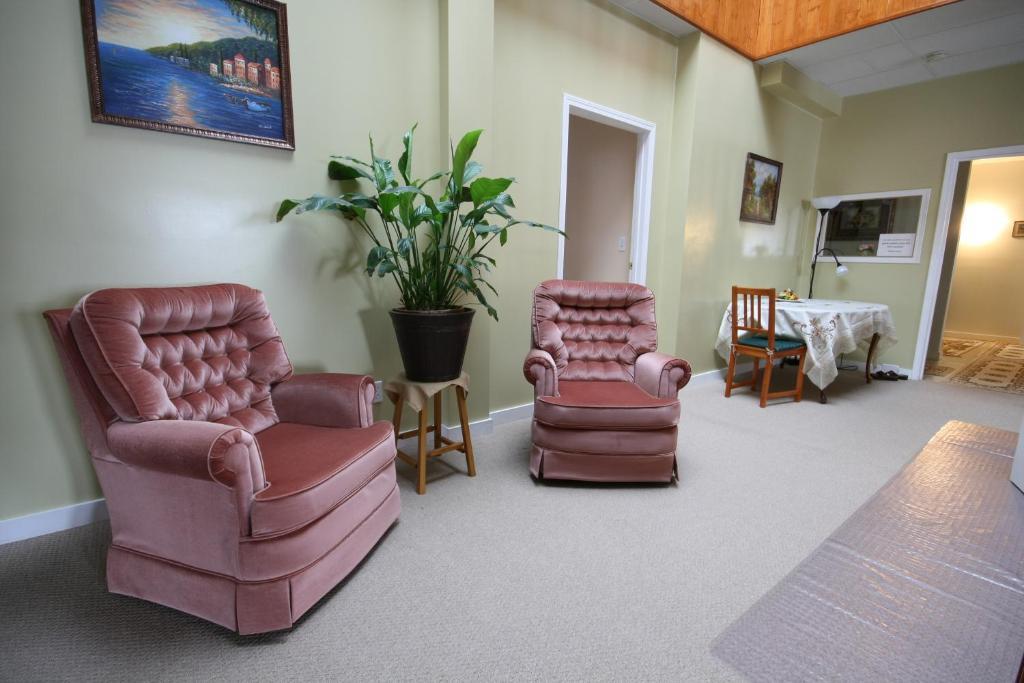 Villa Maria Country Inn Acheson Экстерьер фото
