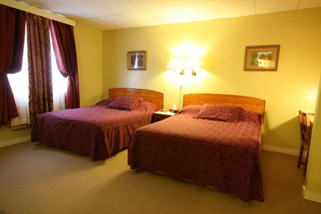 Villa Maria Country Inn Acheson Экстерьер фото