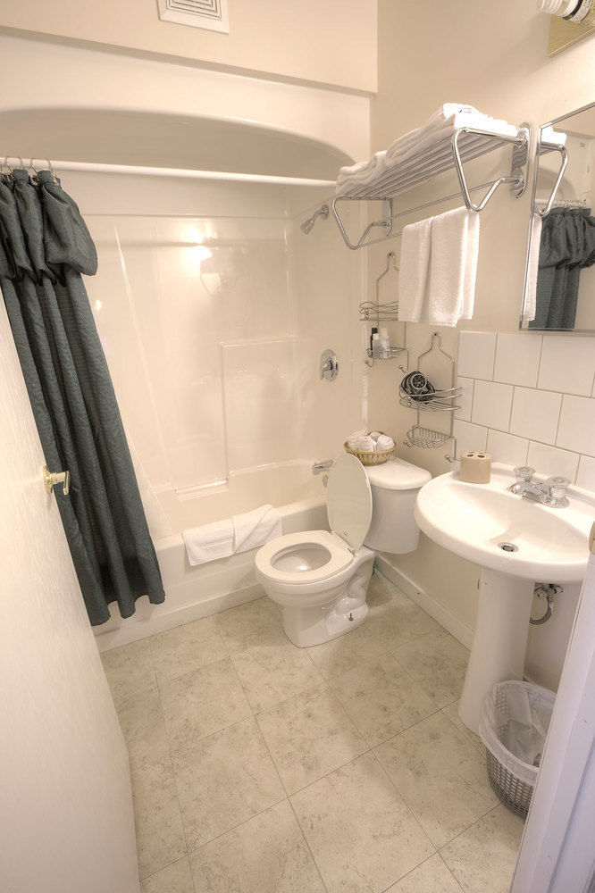 Villa Maria Country Inn Acheson Экстерьер фото