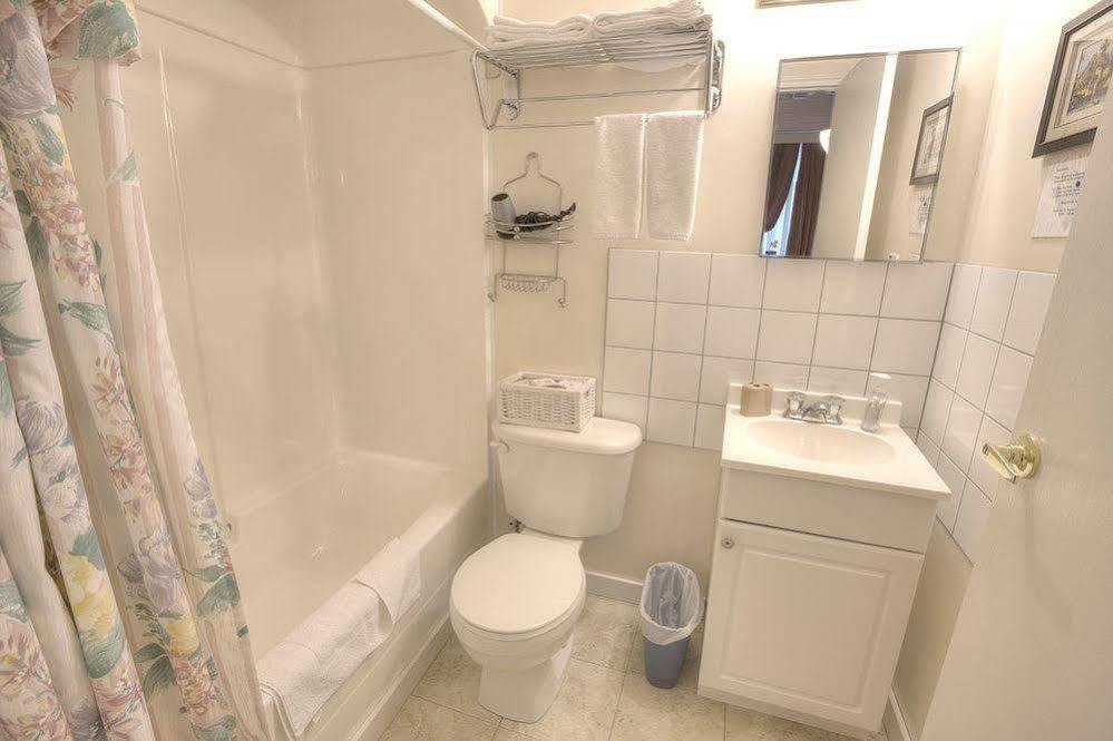 Villa Maria Country Inn Acheson Экстерьер фото