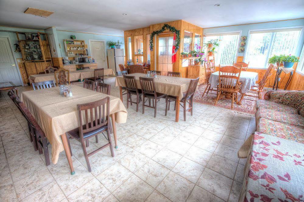 Villa Maria Country Inn Acheson Экстерьер фото