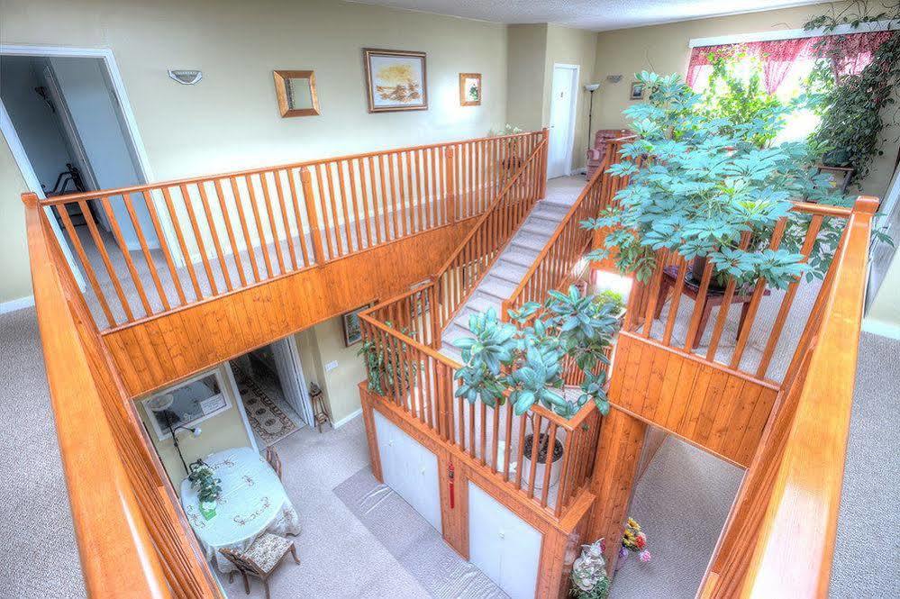 Villa Maria Country Inn Acheson Экстерьер фото