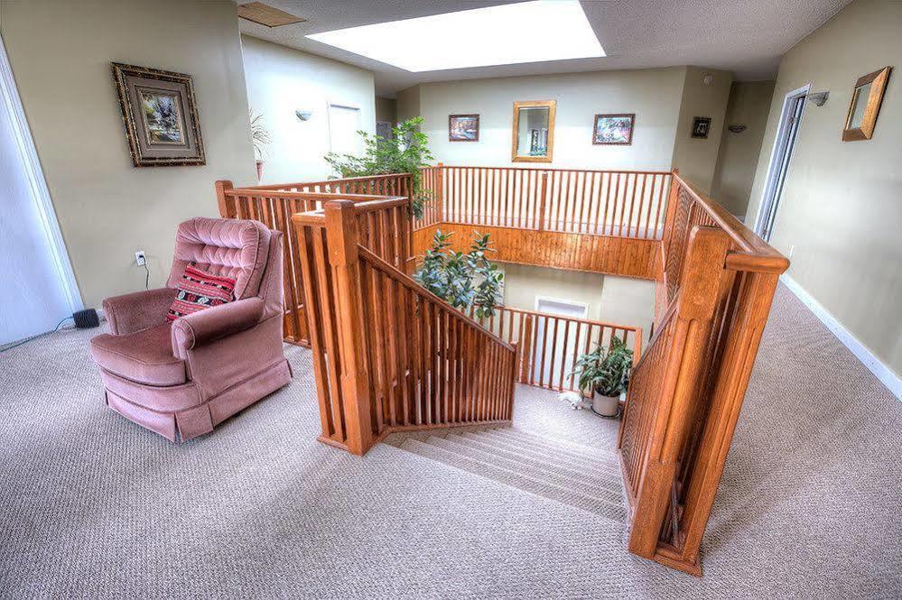 Villa Maria Country Inn Acheson Экстерьер фото